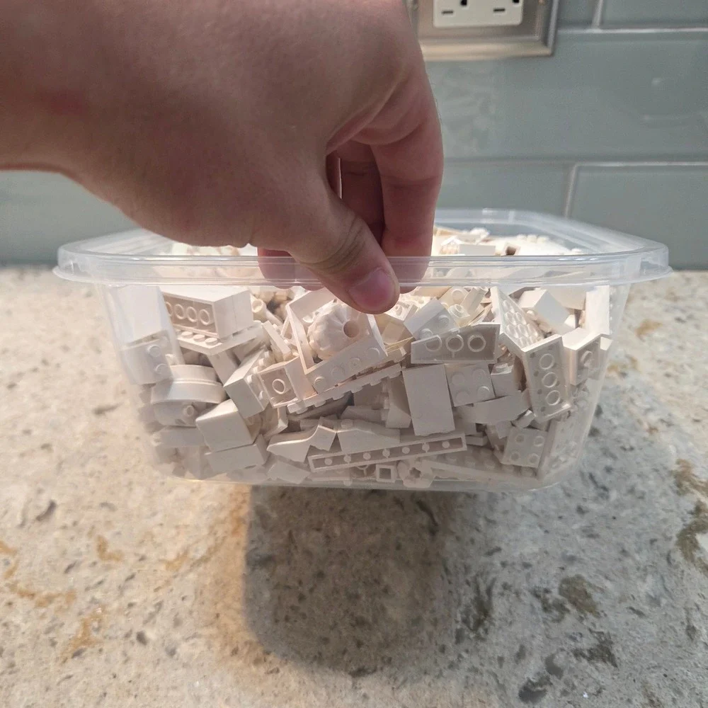 LEGO Bulk Lot 3lb 12.9oz White Bricks Plates Slopes Specialty Pieces MOC Mix